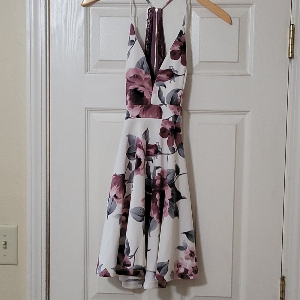 Dress - Picture 4 of 5